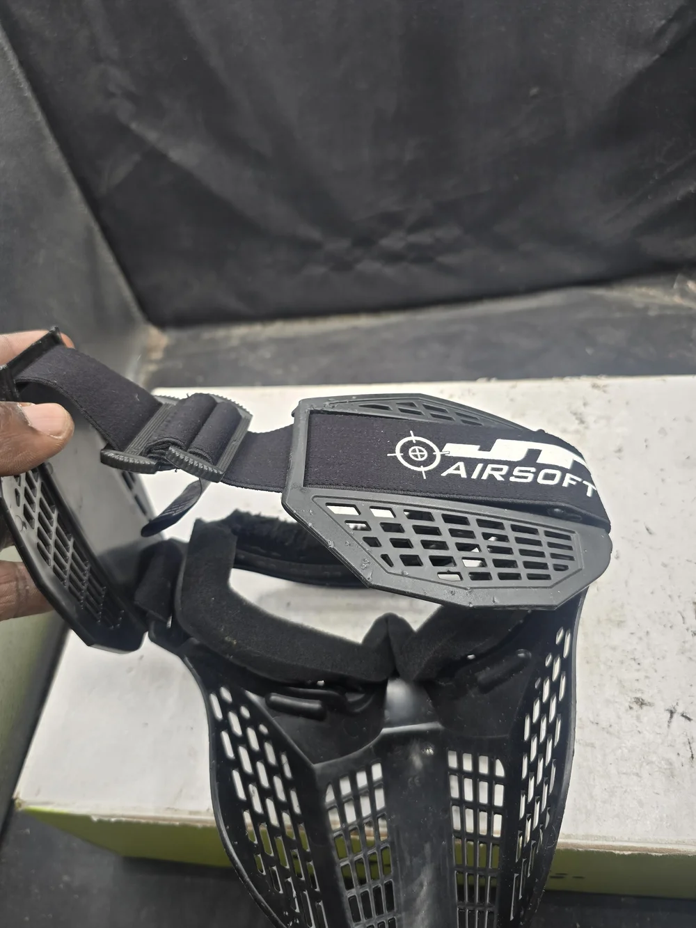 Black Full-Face VR/AR Protective Mask with Clear Lens